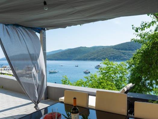 Apartmani Ella Rabac Exterior foto